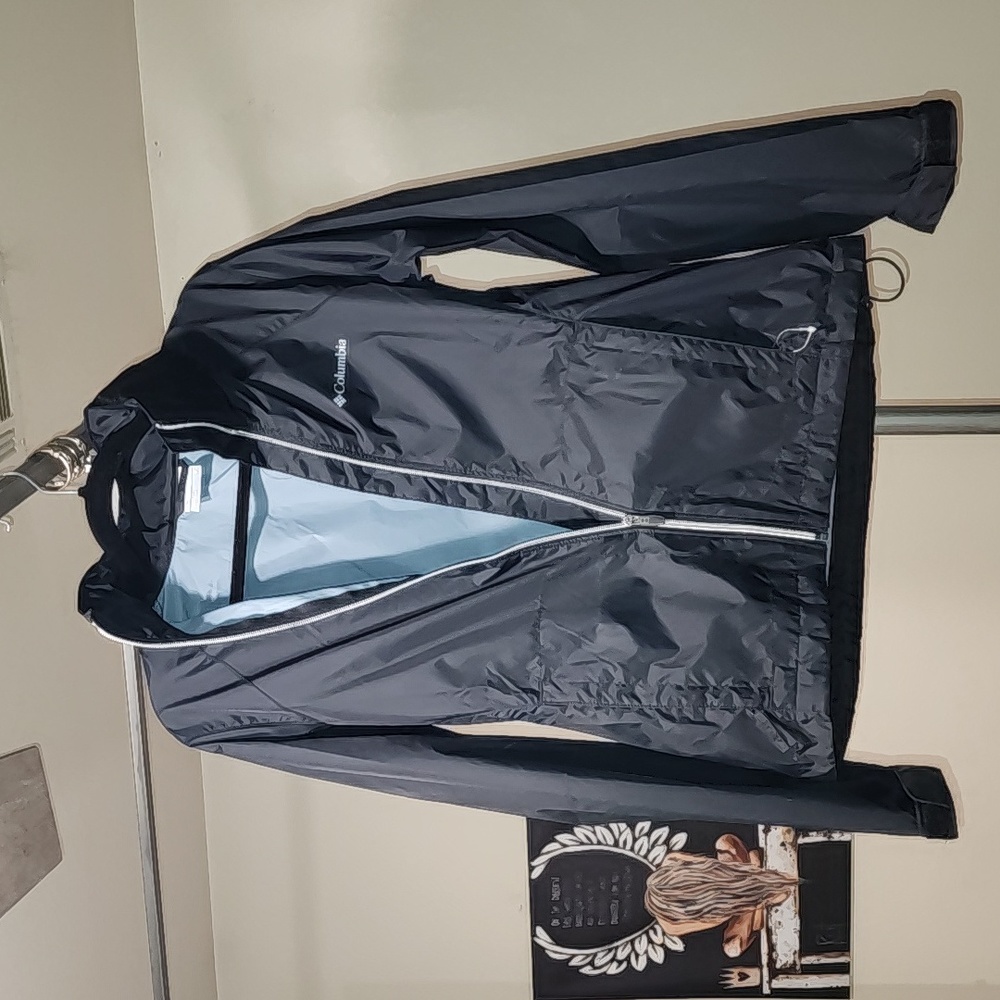 Black COLUMBIA Wind breaker rain jacket zip hood in collar..